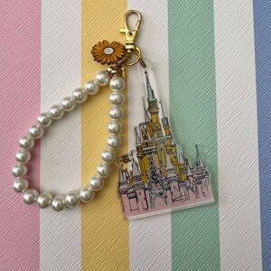 Castle Keychain with Pearl Bracelet